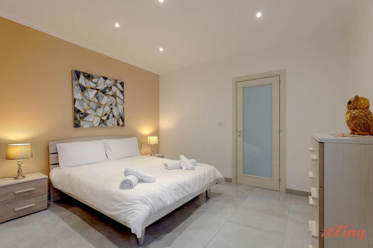 Pretty Beachfront Penthouse In メーリッハ エクステリア 写真